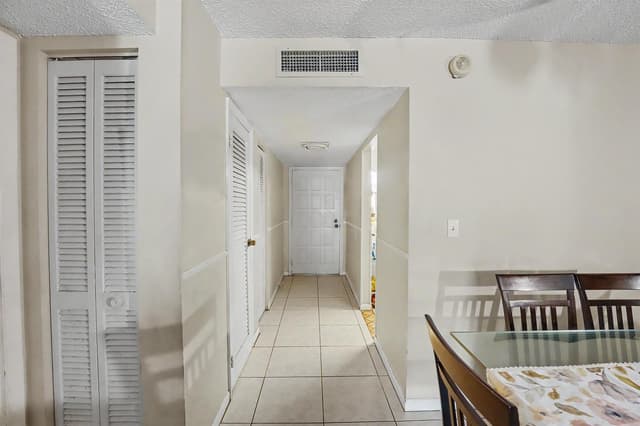 6061 N Falls Cir # 110, Lauderhill FL 33319 - Lauderhill, FL - Photo 3