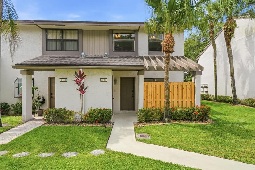 4737 NW 82nd Avenue # 1207, Lauderhill FL 33351