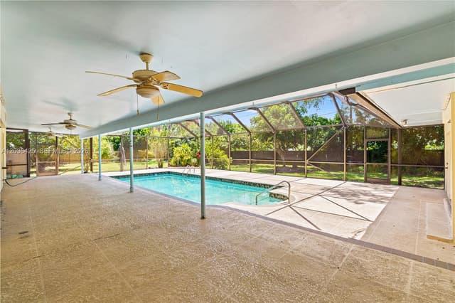 15200 SW 88th Ave, Palmetto Bay FL 33157 - Palmetto Bay, FL - Photo 4