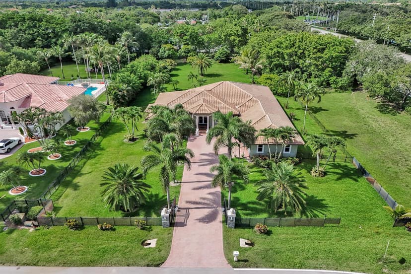 12360 NW 18th Street, Plantation FL 33323