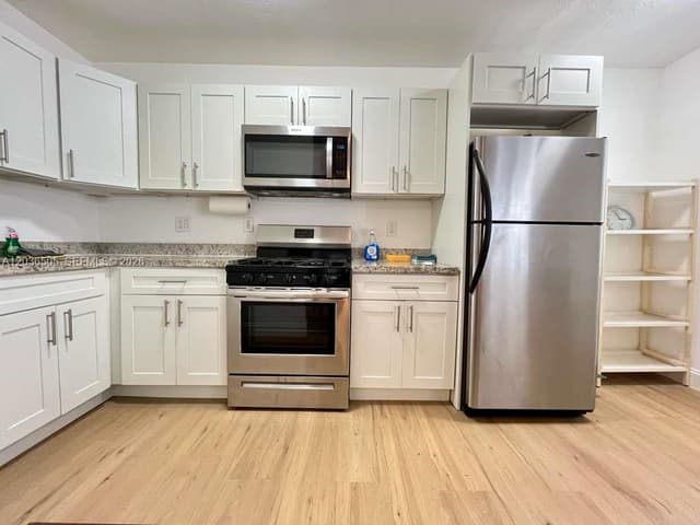 7928 Harding Ave # 3, Miami Beach FL 33141 - Miami Beach, FL - Photo 2