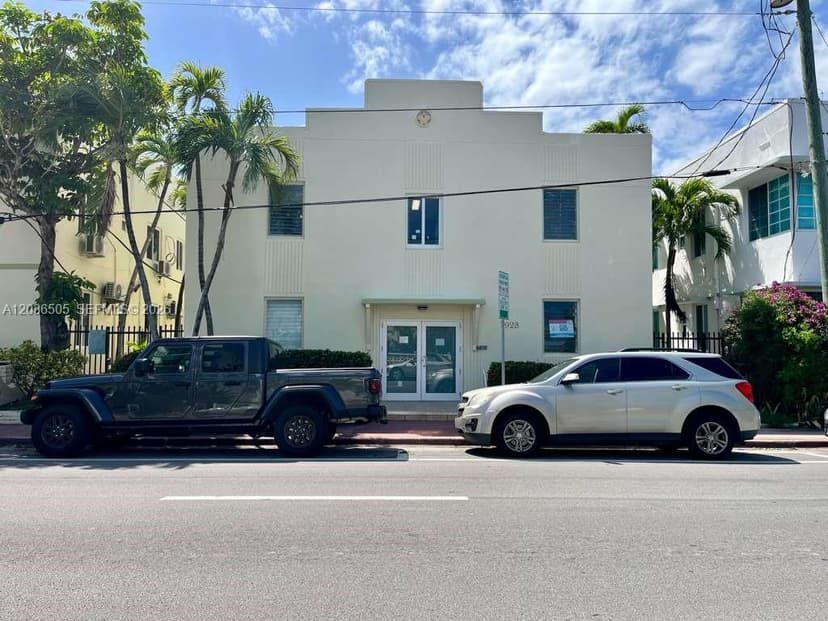7928 Harding Ave # 3, Miami Beach FL 33141