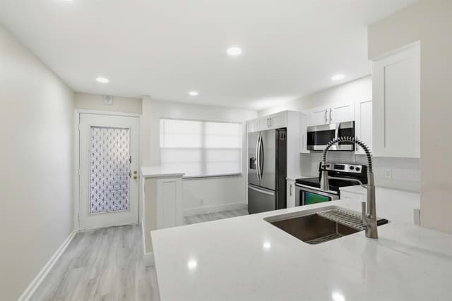 2901 Victoria Circle # B2, Coconut Creek FL 33066 - Coconut Creek, FL - Photo 5