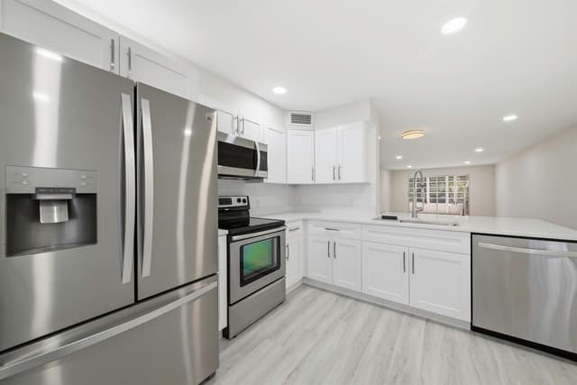 2901 Victoria Circle # B2, Coconut Creek FL 33066 - Coconut Creek, FL - Photo 4