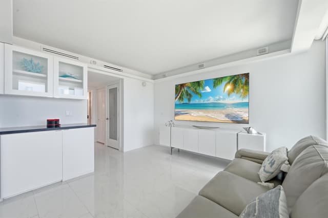 333 NE 21st Avenue # 1422, Deerfield Beach FL 33441 - Deerfield Beach, FL - Photo 2