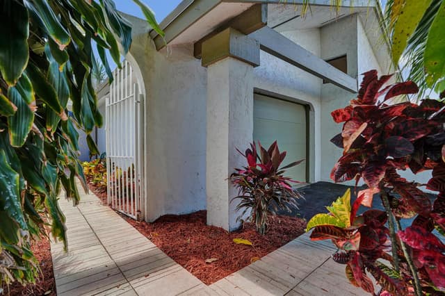 820 NW 21st Way # 820, Delray Beach FL 33445 - Delray Beach, FL - Photo 2