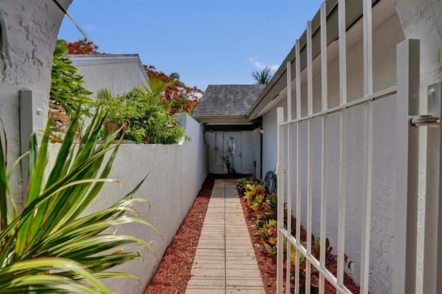 820 NW 21st Way # 820, Delray Beach FL 33445 - Delray Beach, FL - Photo 3
