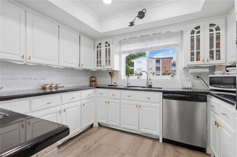 1040 Crystal Lake Dr # 3, Deerfield Beach FL 33064