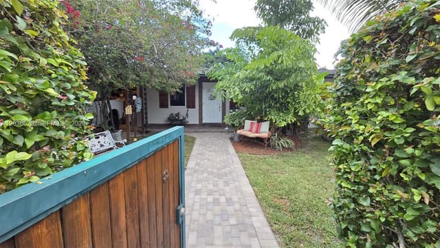 3511 SW 105th ct, Miami FL 33165 - Miami, FL - Photo 2