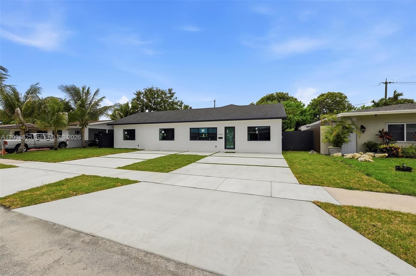 1140 NE 201st Ter, Miami FL 33179 - Miami, FL - Photo 1