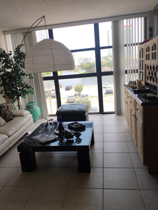 200 Leslie Dr # 324, Hallandale Beach FL 33009 - Hallandale Beach, FL - Photo 3