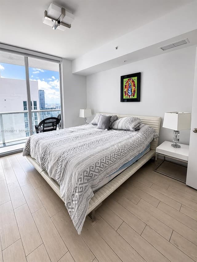 253 NE 2nd St # 3004, Miami FL 33132 - Miami, FL - Photo 7