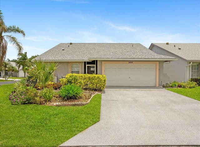 3897 Dafilee Circle, West Palm Beach FL 33417 - West Palm Beach, FL - Photo 2