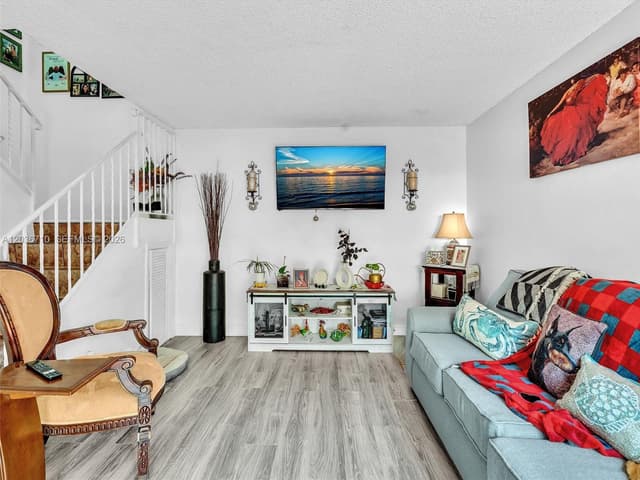 3483 SW 52nd Ave, Pembroke Park FL 33023 - Pembroke Park, FL - Photo 6