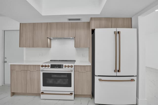 2030 N 54th Avenue, Hollywood FL 33021 - Hollywood, FL - Photo 5