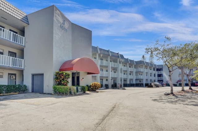 6570 Royal Palm Boulevard # 210j, Margate FL 33063 - Margate, FL - Photo 3