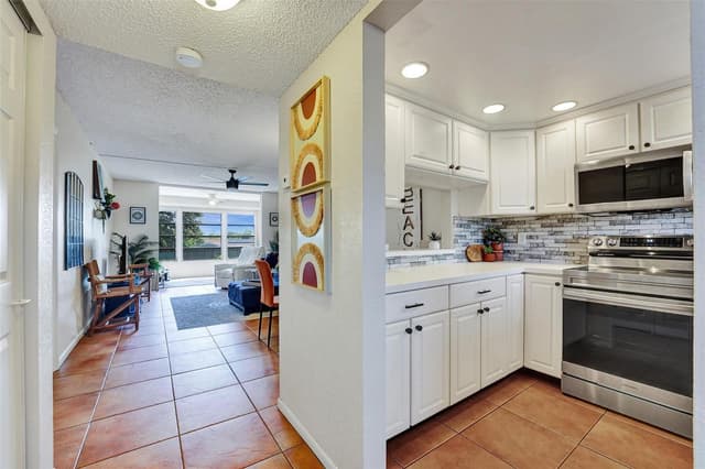 6570 Royal Palm Boulevard # 210j, Margate FL 33063 - Margate, FL - Photo 4