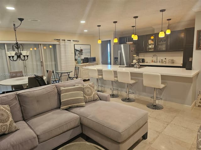 126 Golden Isles Dr # 62A, Hallandale Beach FL 33009 - Hallandale Beach, FL - Photo 5