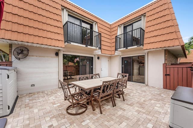 2818 Waterford Drive N, Deerfield Beach FL 33442 - Deerfield Beach, FL - Photo 7