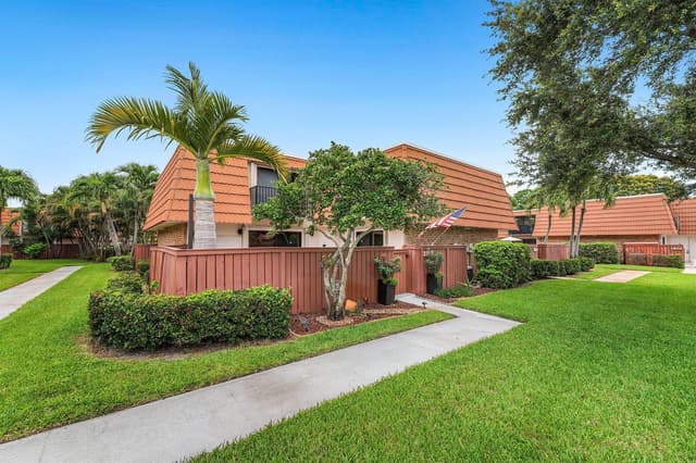 2818 Waterford Drive N, Deerfield Beach FL 33442 - Deerfield Beach, FL - Photo 3