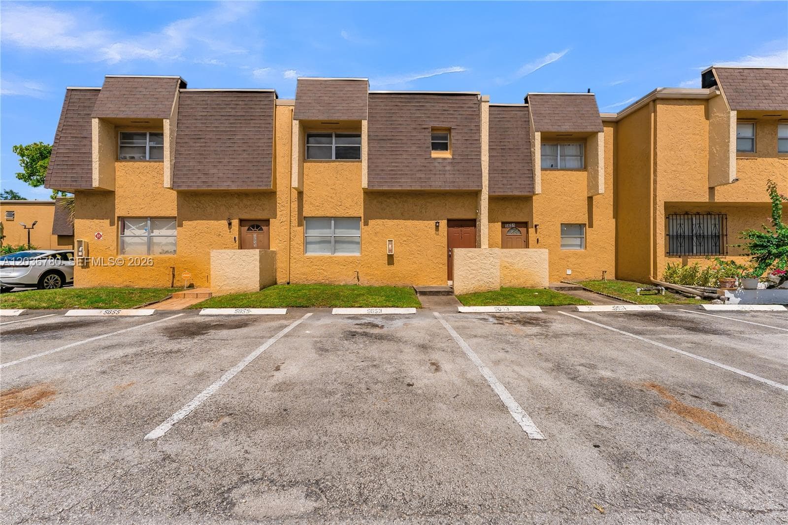 5653 Blueberry CT # 2, Lauderhill FL 33313 - Lauderhill, FL - Photo 1
