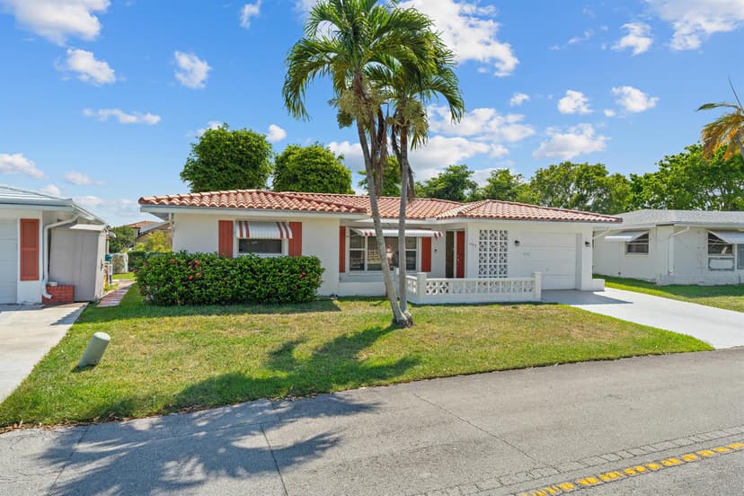 4915 NW 51st Avenue NW, Tamarac FL 33319