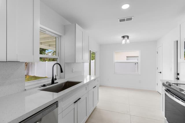 22171 SW 62nd Avenue, Boca Raton FL 33428 - Boca Raton, FL - Photo 6