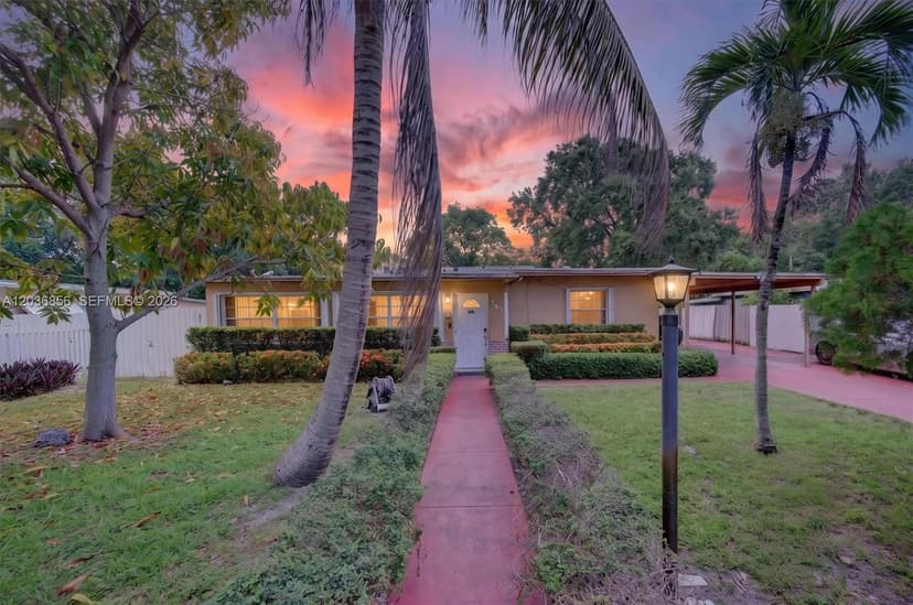 761 NE 139th St, North Miami FL 33161