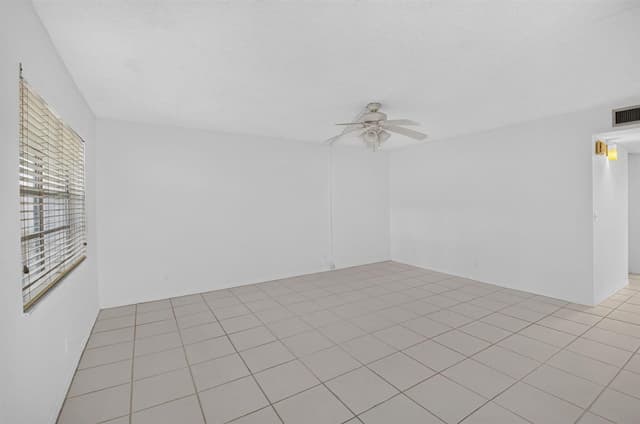 200 Normandy E # 200, Delray Beach FL 33484 - Delray Beach, FL - Photo 2