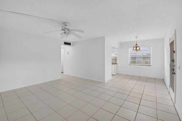 200 Normandy E # 200, Delray Beach FL 33484 - Delray Beach, FL - Photo 3