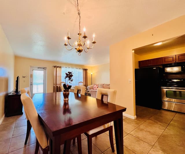 142 Cambridge F, West Palm Beach FL 33417 - West Palm Beach, FL - Photo 3