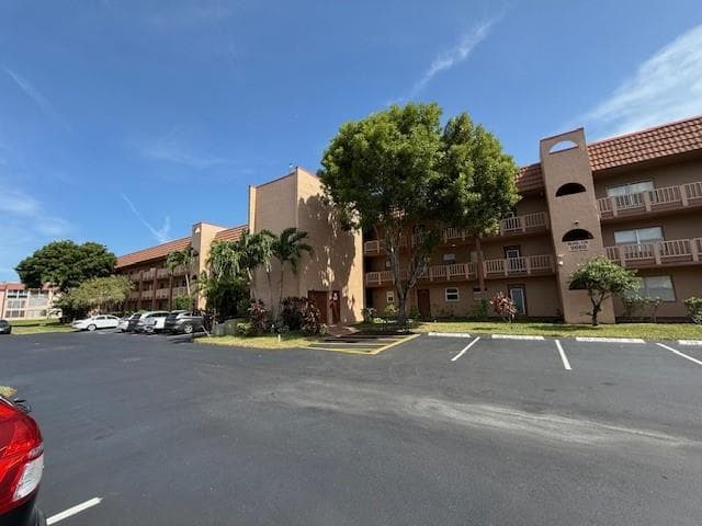9660 Sunrise Lakes Boulevard # 306, Sunrise FL 33322