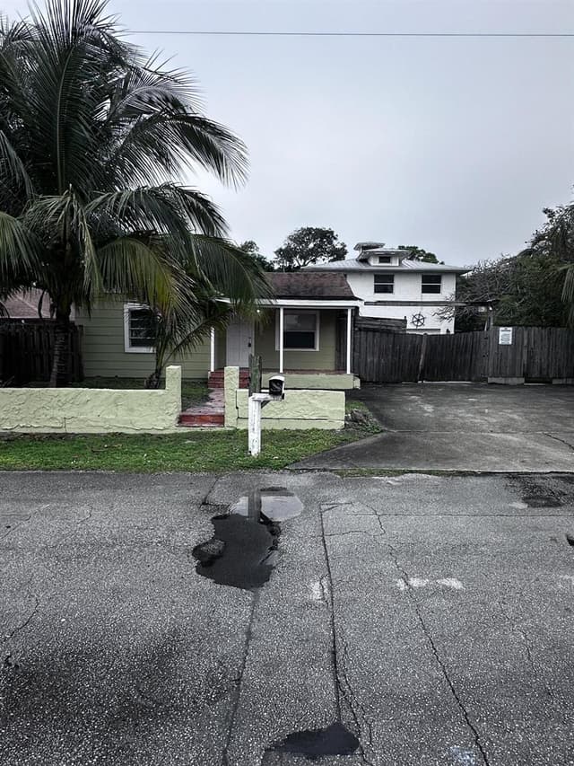 130 NE 4th Avenue, Boynton Beach FL 33435 - Boynton Beach, FL - Photo 5