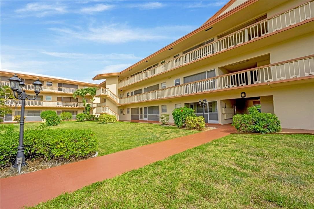 5300 Washington Street # 108d, Hollywood FL 33021