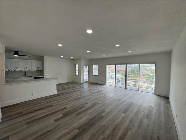 630 Layne Blvd # 211, Hallandale Beach FL 33009 - Hallandale Beach, FL - Photo 3