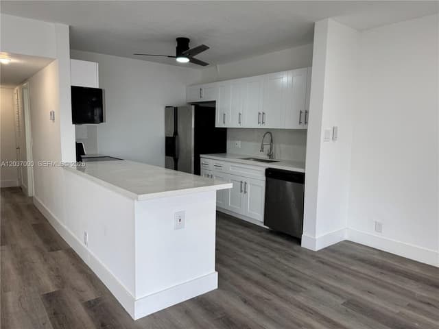 630 Layne Blvd # 211, Hallandale Beach FL 33009 - Hallandale Beach, FL - Photo 5