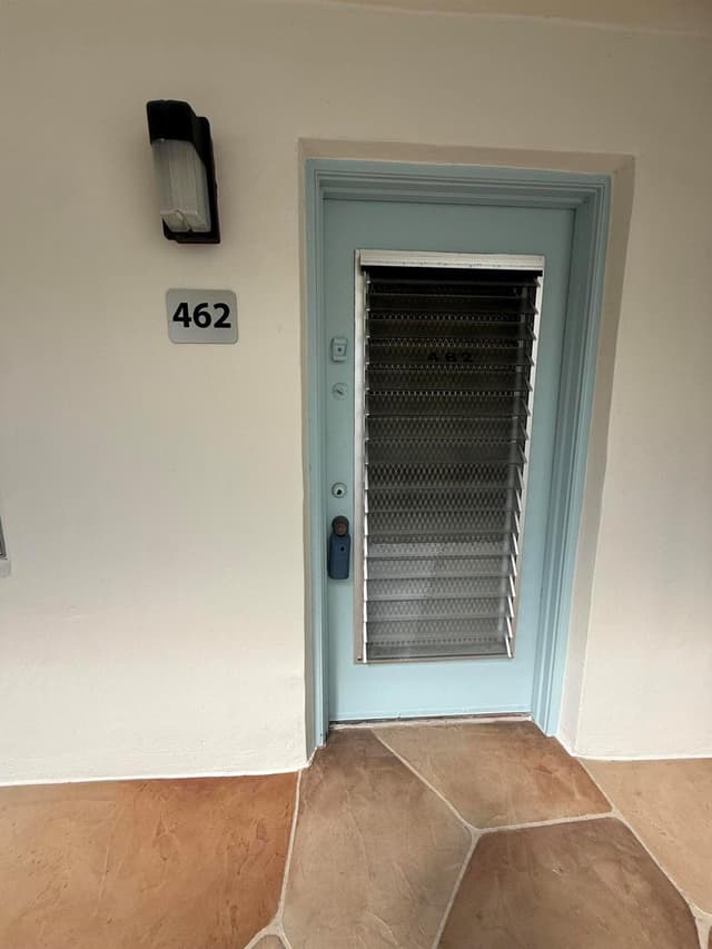 462 Normandy J, Delray Beach FL 33484 - Delray Beach, FL - Photo 3