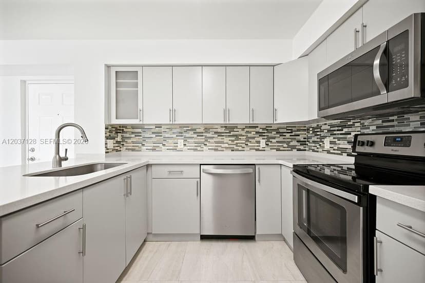 4420 NW 107th Ave # 107, Doral FL 33178