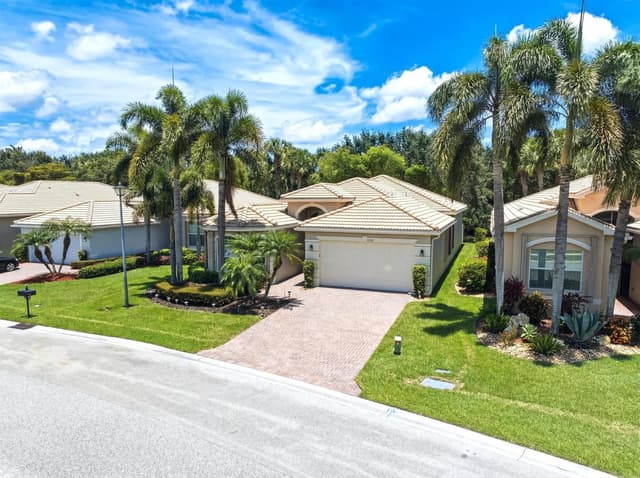 10588 Stone Garden Drive, Boynton Beach FL 33473 - Boynton Beach, FL - Photo 2