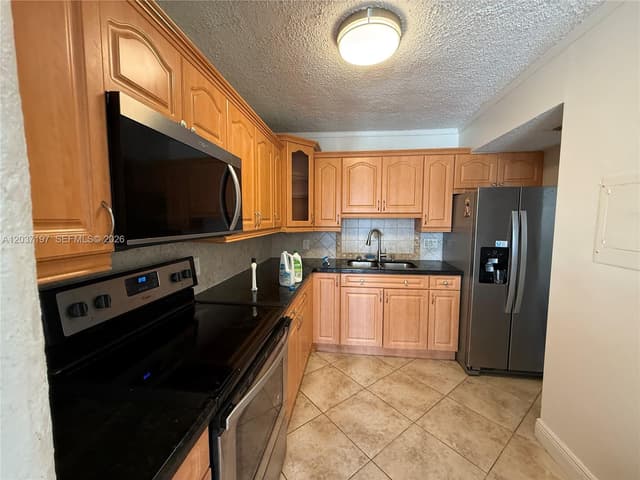 2025 NE 164th St # 507, North Miami Beach FL 33162 - North Miami Beach, FL - Photo 3