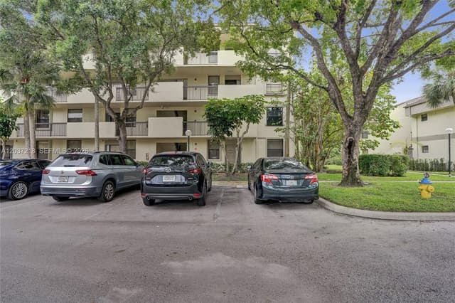 2908 S Carambola Cir S # 106, Coconut Creek FL 33066 - Coconut Creek, FL - Photo 3