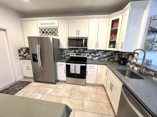 2046 Madeira Drive, Weston FL 33327 - Weston, FL - Photo 6
