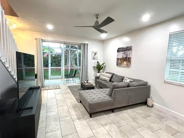2046 Madeira Drive, Weston FL 33327 - Weston, FL - Photo 3
