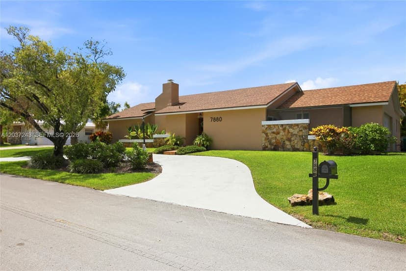 7880 SW 180th Ter, Palmetto Bay FL 33157