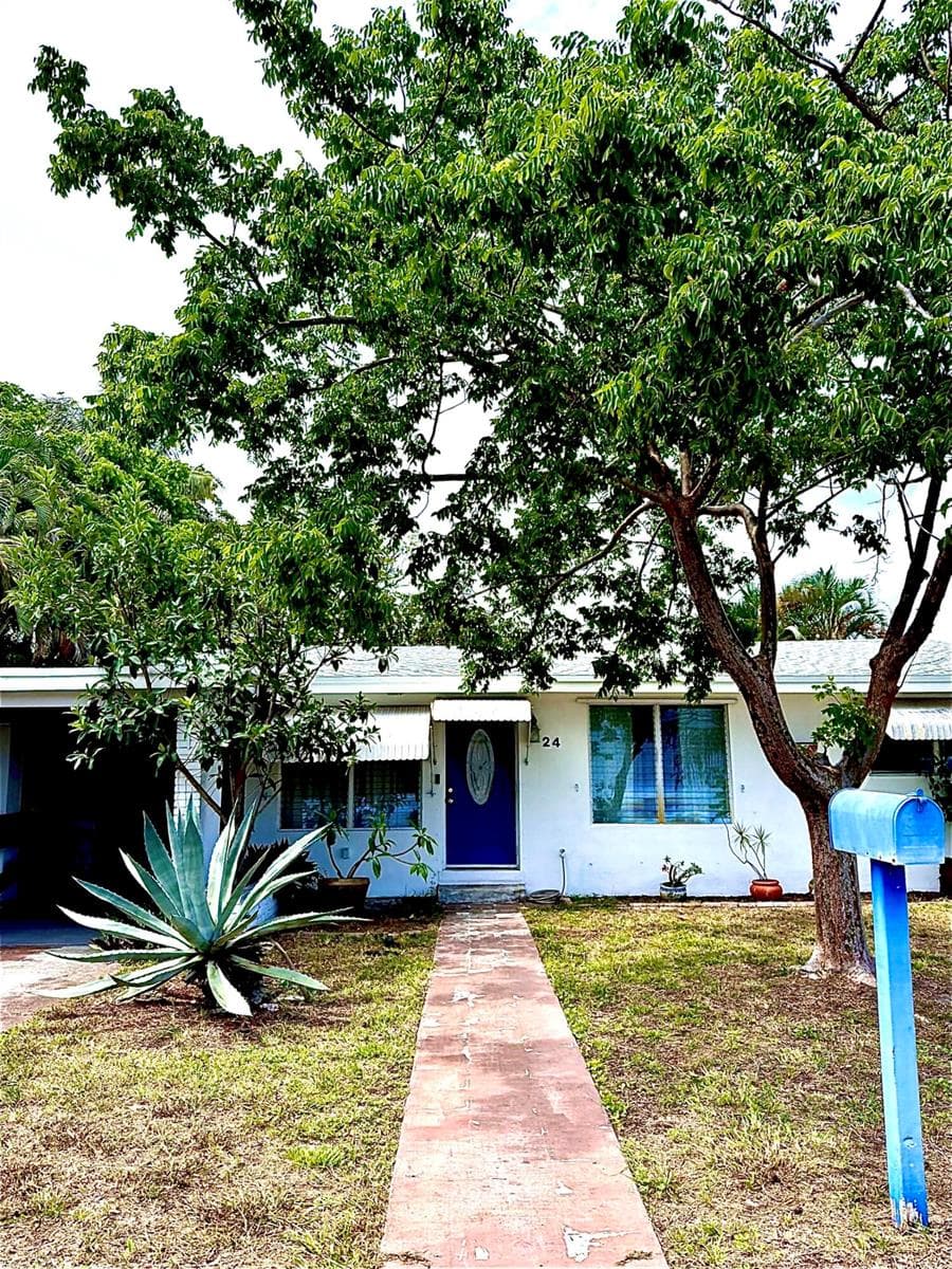 24 SW 12th Street, Dania Beach FL 33004
