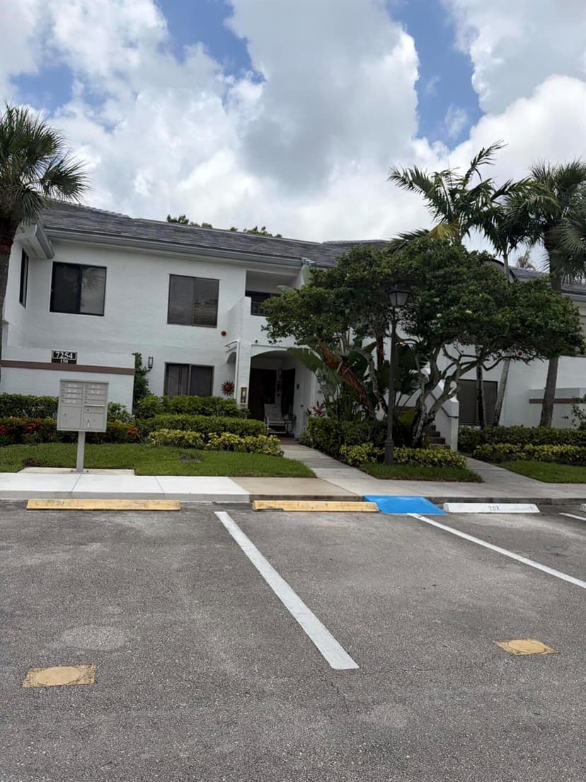 7254 Clunie Place # 15005, Delray Beach FL 33446