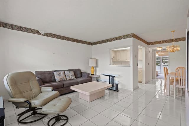 270 Farnham L # 270, Deerfield Beach FL 33442 - Deerfield Beach, FL - Photo 2