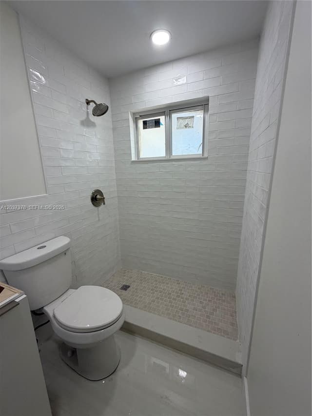 6570 Liberty St, Hollywood FL 33024 - Hollywood, FL - Photo 5
