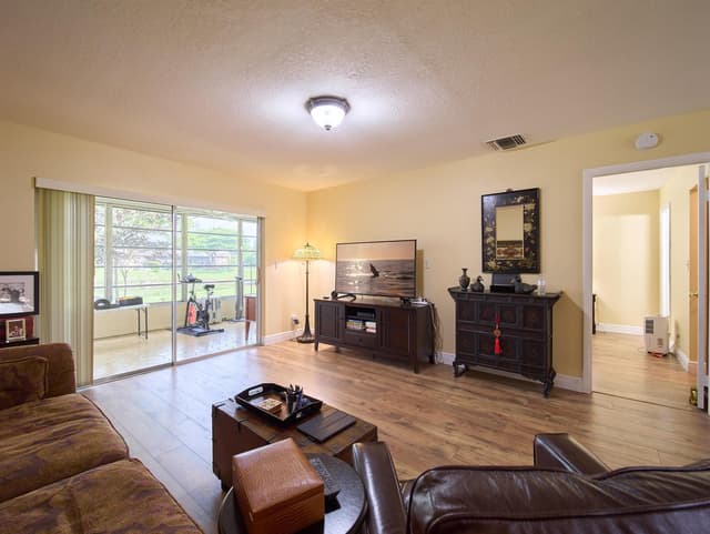 175 Lake Susan Lane, West Palm Beach FL 33411 - West Palm Beach, FL - Photo 6