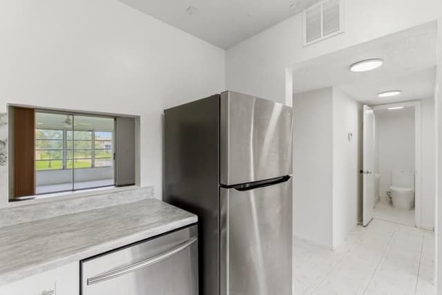 6020 NW 64th Avenue # 208, Tamarac FL 33319 - Tamarac, FL - Photo 2